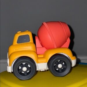 Construction truck toy